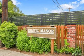 21120 77th Place W Unit 104, Edmonds, WA 98026