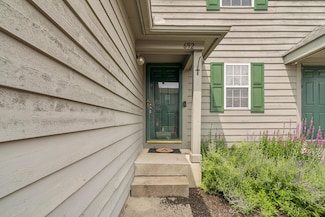 692 Parkbluff Way, Lewis Center, OH 43035
