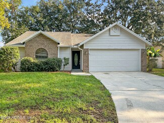 7419 Amandas Crossing Dr N, Jacksonville, FL 32244