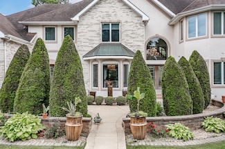 12765 Rambling Rose Ln, Saint John, IN 46373