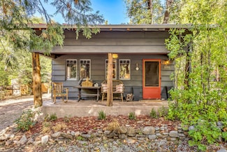 54160 Strawberry Valley Dr, Idyllwild-Pine Cove, CA 92549
