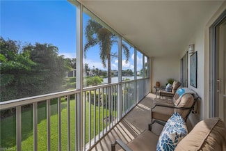 3150 Binnacle Dr Unit 207, Naples, FL 34103