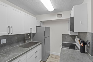 2000 N Congress Ave Unit 1060, West Palm Beach, FL 33401