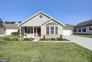 81 Lantern Ln, Shippensburg, PA 17257
