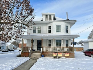 403 E 8th Ct, Trenton, MO 64683