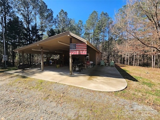 8988 S Carolina 215, Jenkinsville, SC 29065