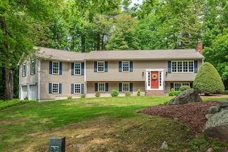 12 Juniper Rd, Windham, NH 03087