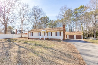 404 Evanrude Ln, Sandston, VA 23150
