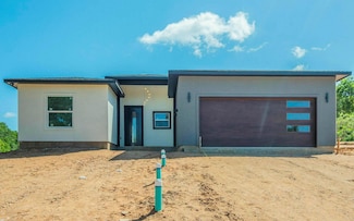 320 Kahana Ln, Bastrop, TX 78602