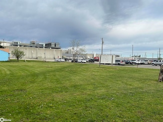 320 N 11th Ave, Marshalltown, IA 50158