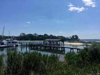 8076 Yacht Haven Rd, Gloucester Point, VA 23062