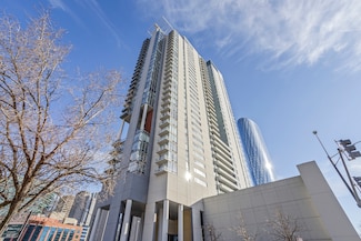 737 W Washington St Unit 1602, Chicago, IL 60606