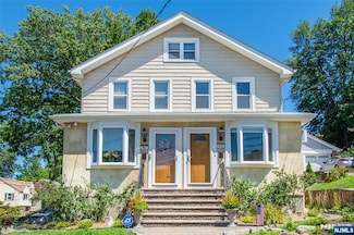 665 Edgewater Ave, Ridgefield, NJ 07657