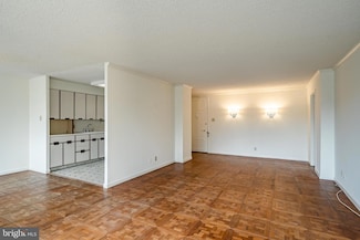 1001 City Ave Unit E-431, Wynnewood, PA 19096