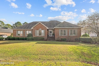 816 Llewellyn Dr, Trent Woods, NC 28562