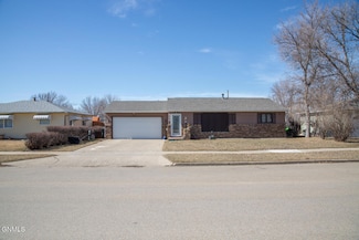 925 16th Ave W, Williston, ND 58801