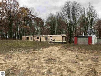 2256 S Rolland Rd, Remus, MI 49340