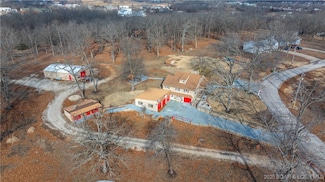 300 Dunwurkin Rd, Gravois Mills, MO 65037