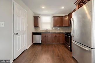3724 Mark Dr, Alexandria, VA 22305