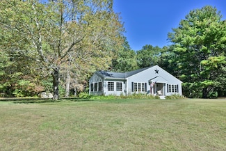 313 Quinebaug Rd, North Grosvenordale, CT 06255