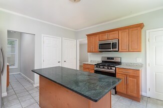 20 Butterfield St, Lowell, MA 01854
