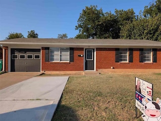 611 Hazel St, Burkburnett, TX 76354
