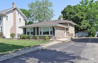 509 E Illinois St, Wheaton, IL 60187