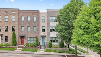 9432 Clingmans Dome Dr, Knoxville, TN 37922