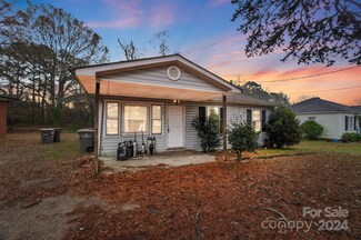 122 Baldwin Ave, Kannapolis, NC 28083