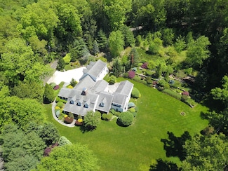 29 Bradley Rd, Weston, CT 06883