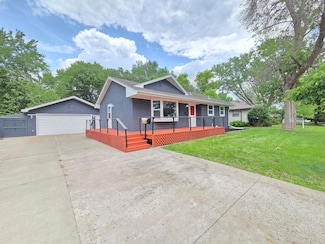 4106 Woodbine Ln N, Minneapolis, MN 55429