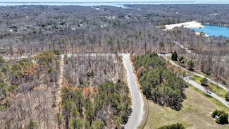 98 Old Country Rd, Westhampton, NY 11977