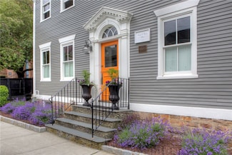 204 Spring St, Newport, RI 02840