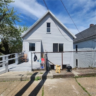 578 Perry St, Buffalo, NY 14210