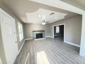 2235 Gaither St, Selma, CA 93662