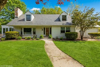 2160 Chestnut Rd, Homewood, IL 60430