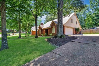 61 S Walnut Bend Rd, Cordova, TN 38018