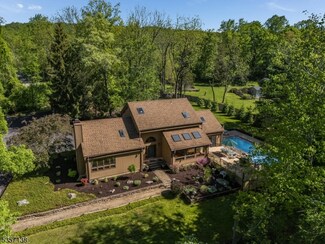 360 Cokesbury Rd, Annandale, NJ 08801