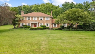8640 Foxglove Ave NW, Clinton, OH 44216