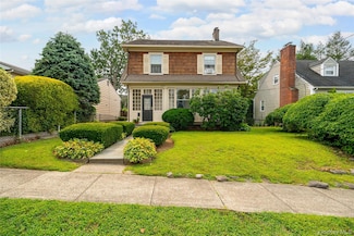 203 Travers Ave, Mamaroneck, NY 10543