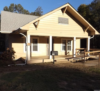 611 S Main St, Warren, AR 71671