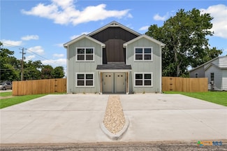 1118 S 51st St, Temple, TX 76504