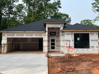 4 Sheffield Ln, Taylors, SC 29687