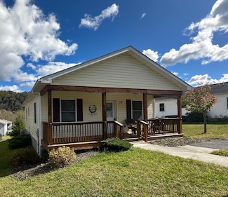 142 Garnett Way, White Sulphur Springs, WV 24986