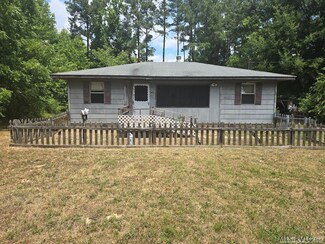3462 Fishing Creek Rd, Enfield, NC 27823