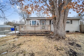 315 Newhouse St, Springfield, MA 01118