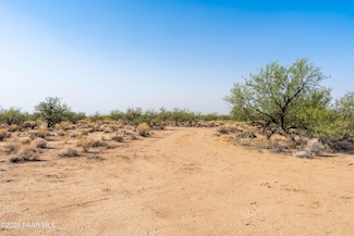 0000 Buck Stitch Rd, Congress, AZ 85332