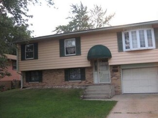 4322 Arbutus Ln, East Chicago, IN 46312