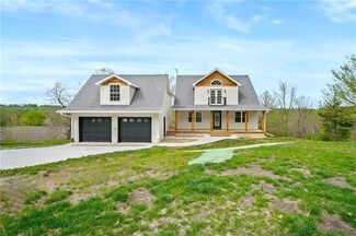 2391 148th St, Winterset, IA 50273