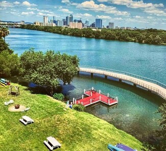 1818 S Lakeshore Blvd Unit 2, Austin, TX 78741